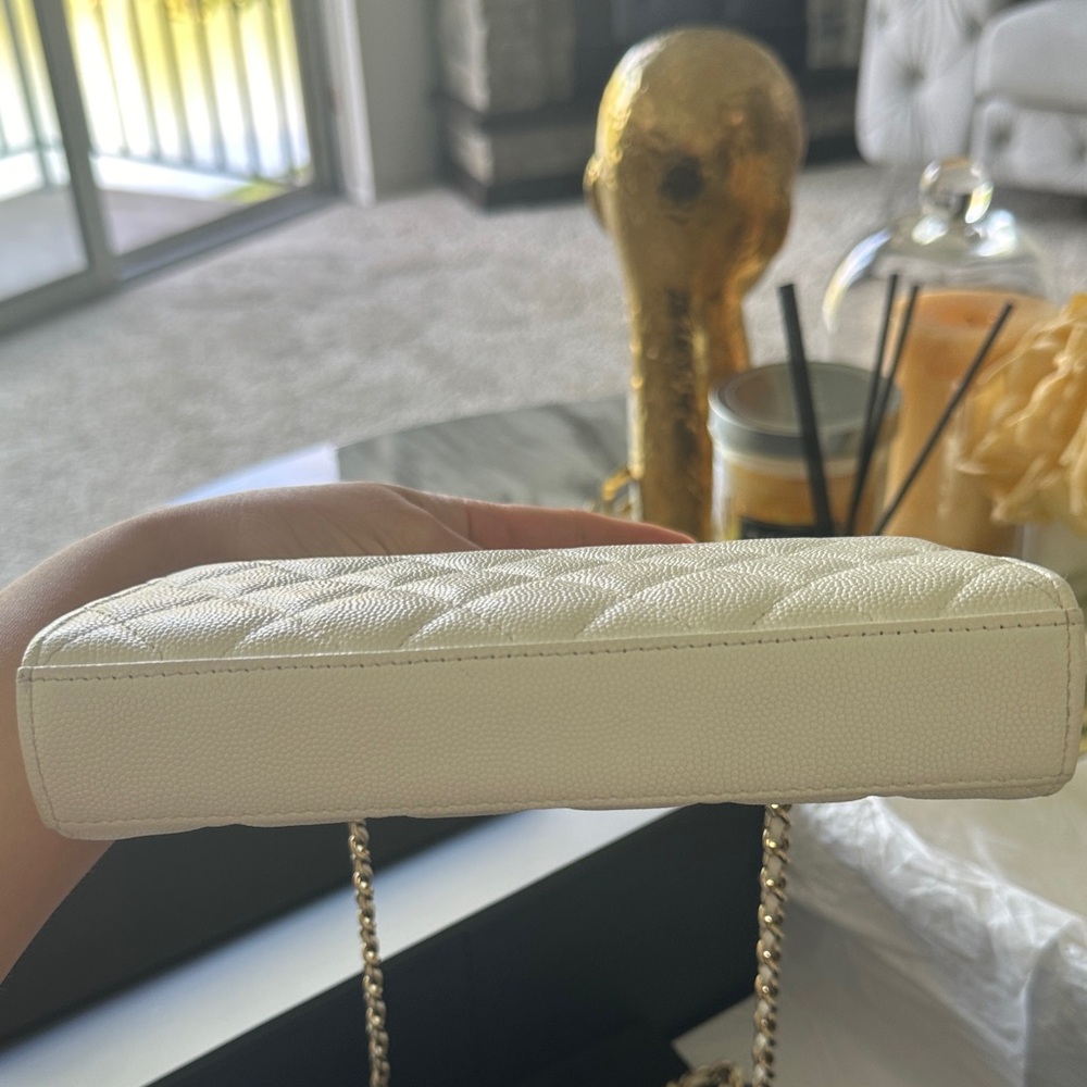 CHANEL Cream Quilted Leather Top Handle Shoulder Bag with Gold Chain - Picture 8 of 12